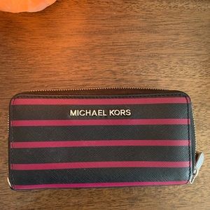 Michael Kors Pink/Black Wallet
